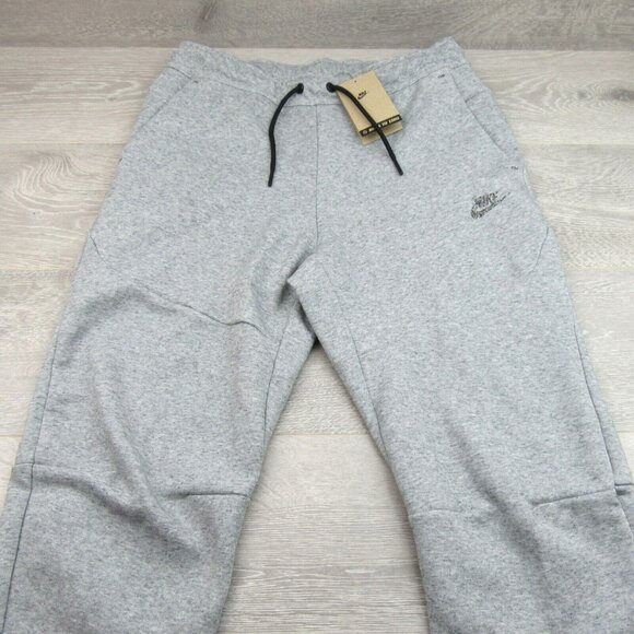 Nike Sportswear Tech Fleece Jogger Pants Mens Size XL Grey NEW - Picture 3 of 12
